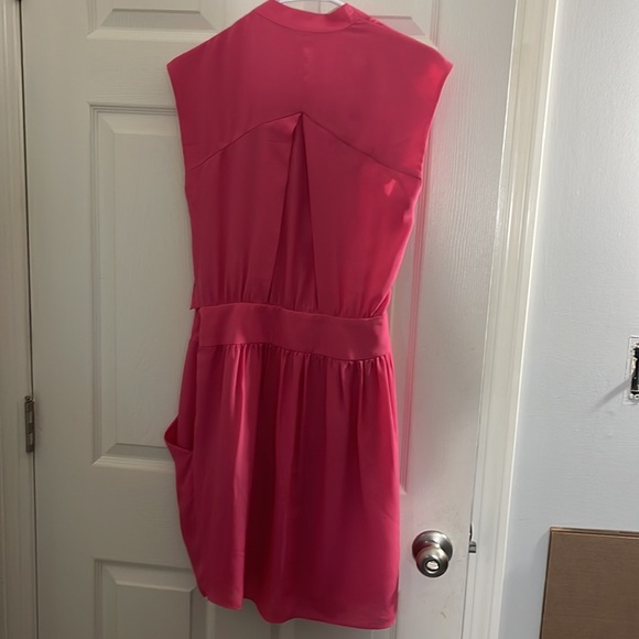 BCBGeneration Women's sleeveless pocket dress, size 6 - Picture 8 of 13
